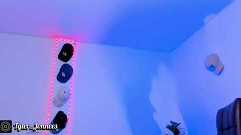 Tyler online show from 11/25/25, 12:21