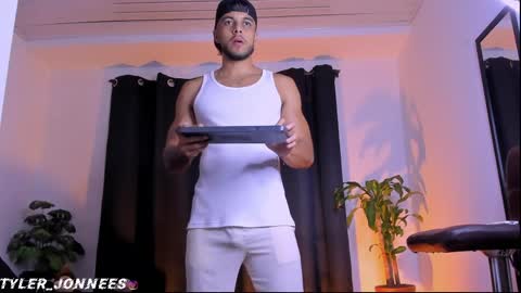 Tyler online show from 04/11/26, 12:26