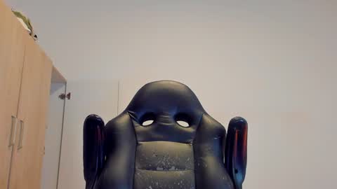     online show from 12/01/24, 10:43