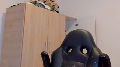     online show from 12/03/24, 06:38