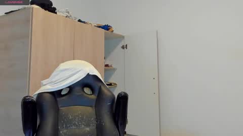     online show from 12/31/24, 06:35