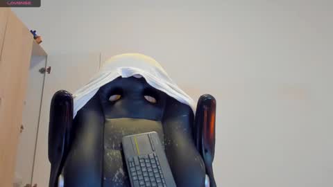     online show from 12/31/24, 09:39