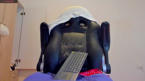     online show from 01/07/25, 12:41