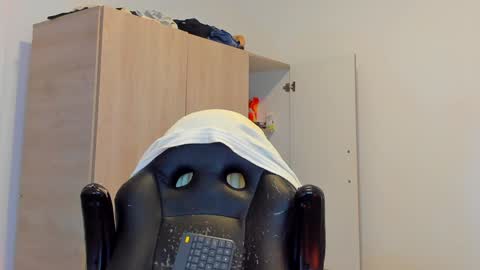     online show from 01/15/25, 09:02