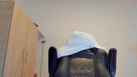     online show from 01/16/25, 02:30