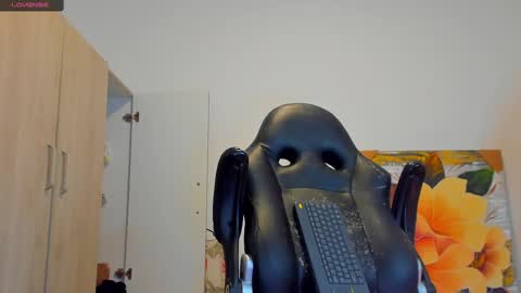     online show from 03/10/25, 05:18