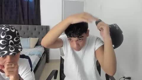 Snapshot of tyler_master24 chatting on 11/04/25, 11:31 tyler online show from 11/04/25, 11:31