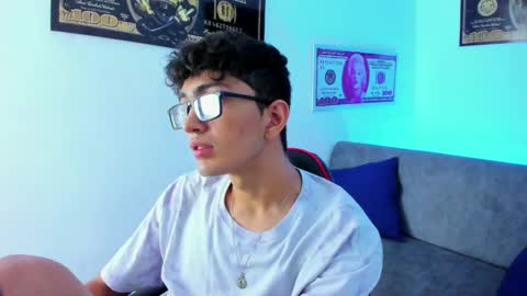   online show from 02/04/25, 03:11