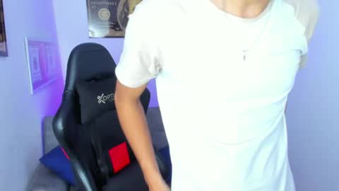   online show from 03/09/25, 03:11