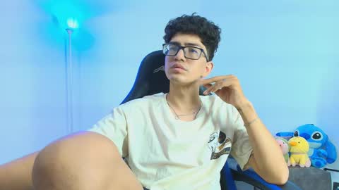   online show from 10/09/25, 06:22