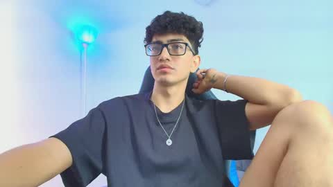   online show from 10/11/25, 01:42