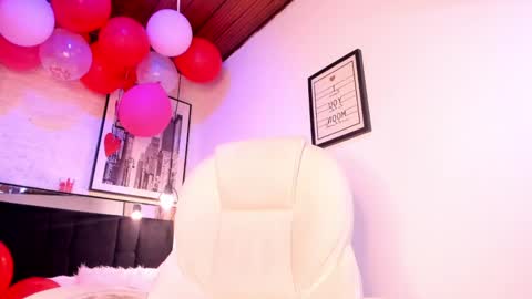       online show from 02/18/25, 02:59