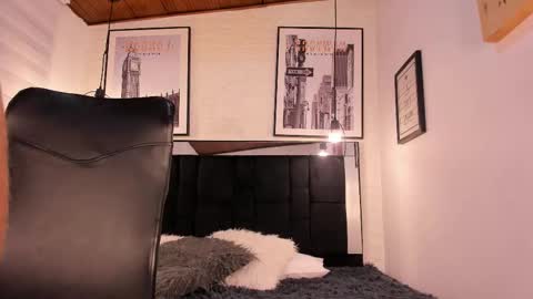       online show from 10/18/25, 03:09