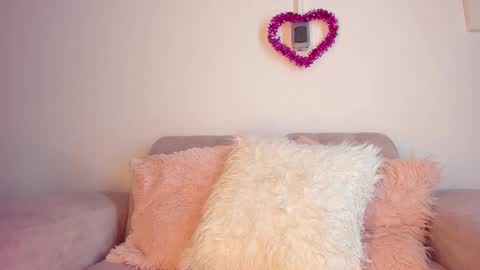 Snapshot of tylla__ chatting on 02/25/26, 05:06 tylla__ online show from 02/25/26, 05:06