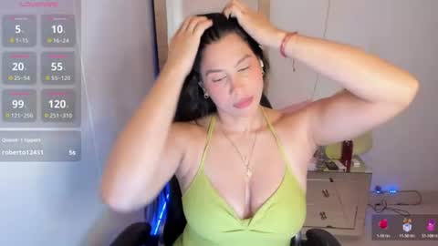 Snapshot of tylor_love chatting on 07/11/26, 10:00 tylor_love online show from 07/11/26, 10:00