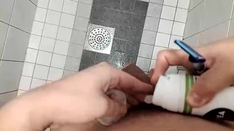 Emil online show from 12/15/25, 09:35