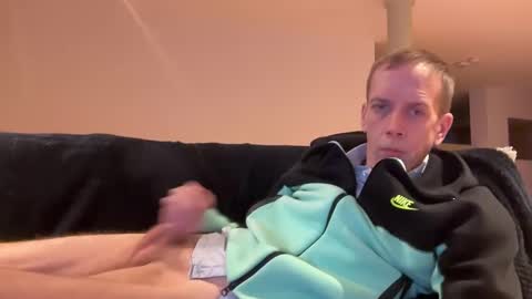 Snapshot of tyronev70 chatting on 12/23/24, 01:56 Ty online show from 12/23/24, 01:56