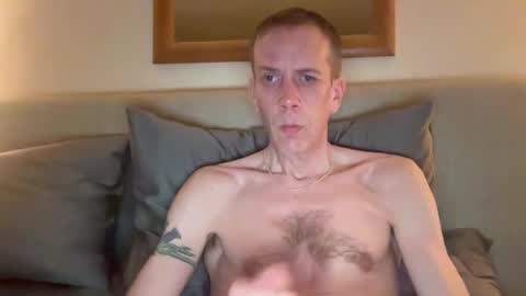 Snapshot of tyronev70 chatting on 02/02/25, 02:38 Ty online show from 02/02/25, 02:38