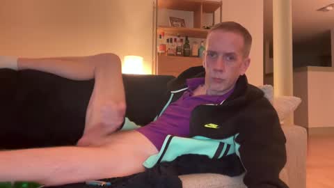 Snapshot of tyronev70 chatting on 02/06/25, 05:51 Ty online show from 02/06/25, 05:51