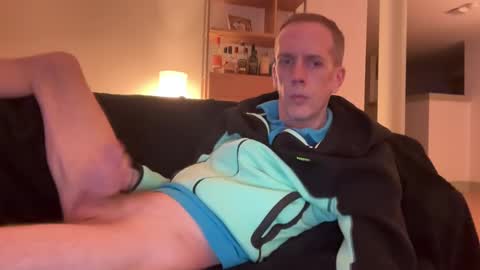 Snapshot of tyronev70 chatting on 02/13/25, 06:05 Ty online show from 02/13/25, 06:05