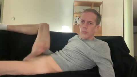 Snapshot of tyronev70 chatting on 09/12/25, 04:51 Ty online show from 09/12/25, 04:51