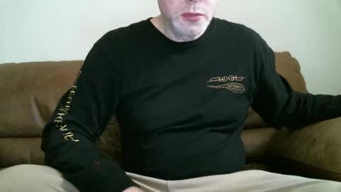 Snapshot of u_suck_i_lick_for_69_cumsohard chatting on 04/11/26, 09:30 Mister F online show from 04/11/26, 09:30