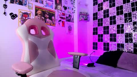 uchikydoll online show from 02/24/26, 05:55