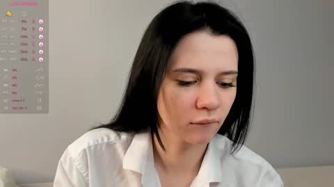 Lili online show from 02/19/25, 08:41