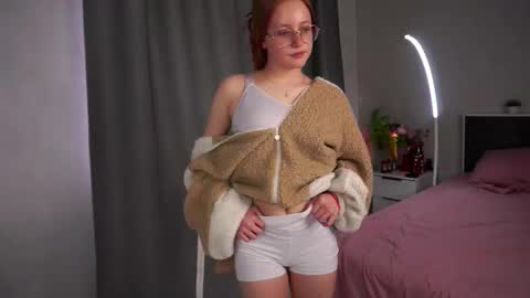 Lili online show from 02/20/26, 04:42