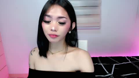 Snapshot of ughliah chatting on 04/23/26, 02:30 urbbgirl alliah online show from 04/23/26, 02:30