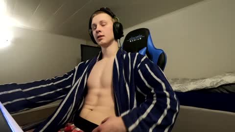 uijiujui online show from 01/05/25, 09:36