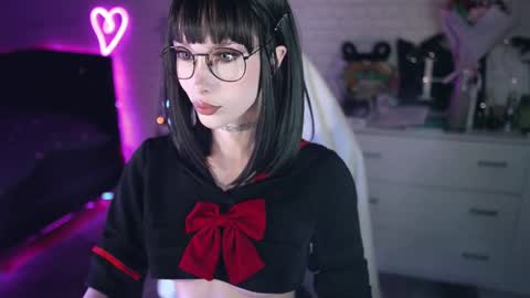 Izzy    online show from 01/02/25, 04:24