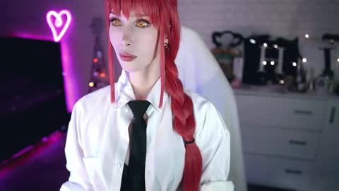 Izzy    online show from 02/09/25, 05:22