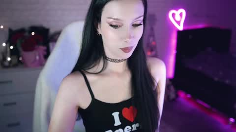 Izzy    online show from 02/23/25, 05:39