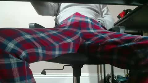 Snapshot of ukguynxtdr chatting on 02/24/25, 09:52 ukguynxtdr online show from 02/24/25, 09:52