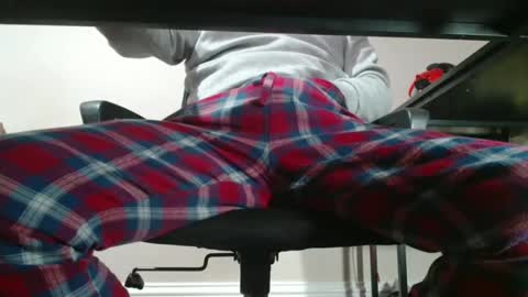 Snapshot of ukguynxtdr chatting on 02/25/25, 10:18 ukguynxtdr online show from 02/25/25, 10:18