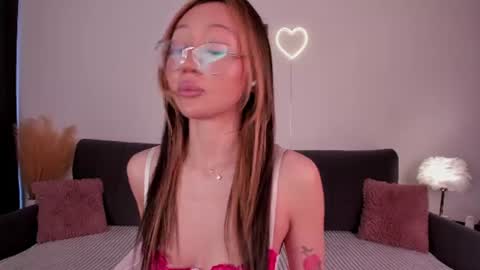 Naomi online show from 07/08/26, 07:24