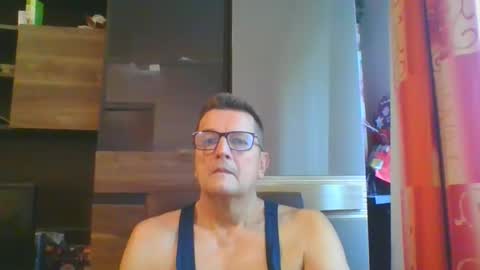 ulmeni4 online show from 12/17/24, 07:40