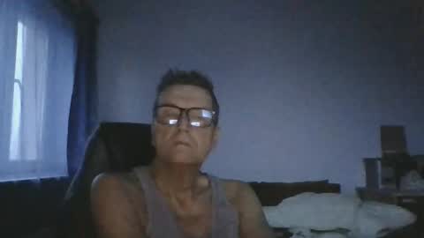 ulmeni4 online show from 11/23/25, 05:51