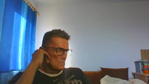 Snapshot of ulmeni4 chatting on 05/28/26, 03:31 ulmeni4 online show from 05/28/26, 03:31