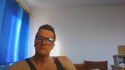 Snapshot of ulmeni4 chatting on 05/30/26, 03:31 ulmeni4 online show from 05/30/26, 03:31