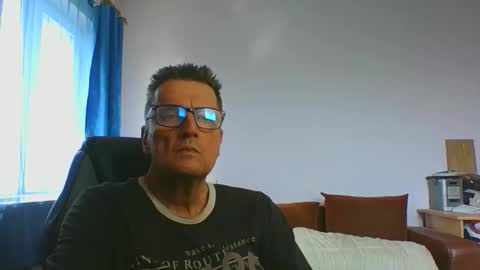 Snapshot of ulmeni4 chatting on 06/03/26, 02:19 ulmeni4 online show from 06/03/26, 02:19