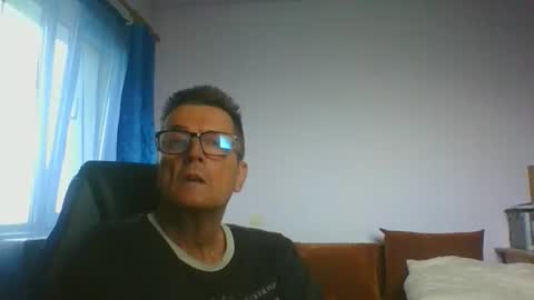 Snapshot of ulmeni4 chatting on 06/04/26, 02:45 ulmeni4 online show from 06/04/26, 02:45