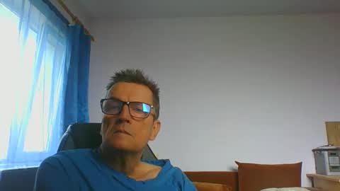 Snapshot of ulmeni4 chatting on 06/11/26, 10:24 ulmeni4 online show from 06/11/26, 10:24