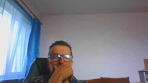 Snapshot of ulmeni4 chatting on 07/09/26, 11:03 ulmeni4 online show from 07/09/26, 11:03