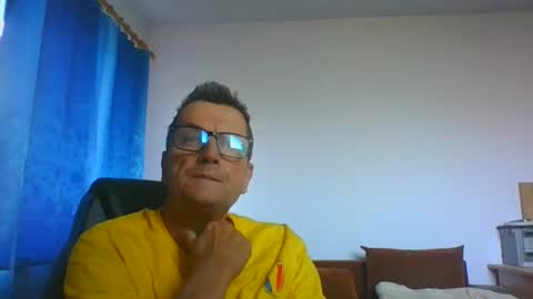 Snapshot of ulmeni4 chatting on 07/13/26, 04:15 ulmeni4 online show from 07/13/26, 04:15