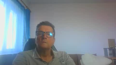 ulmeni7 online show from 10/20/25, 06:58