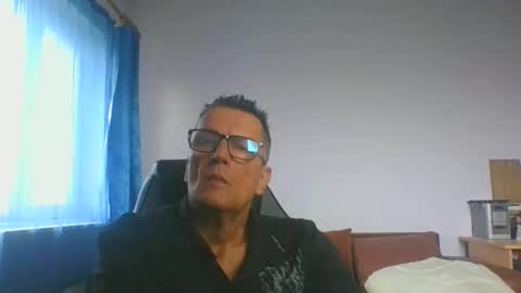 ulmeni7 online show from 11/03/25, 07:31