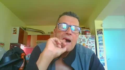 Snapshot of ulmeni7 chatting on 05/10/26, 11:59 ulmeni7 online show from 05/10/26, 11:59