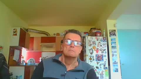 Snapshot of ulmeni7 chatting on 05/21/26, 11:39 ulmeni7 online show from 05/21/26, 11:39